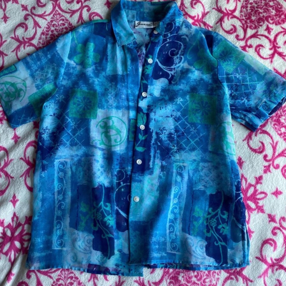 Vintage Joanna Sheer Top 💙